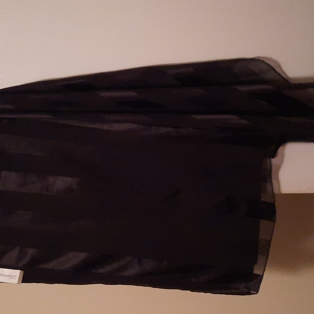 A am selling a skirt